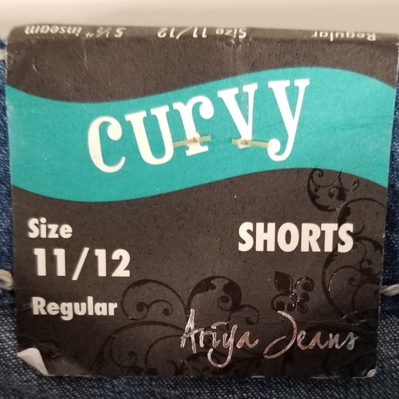Ariya & Amethyst Jeans Blue Denim Curvy 11/12 Regular Booty Shorts With Cuffs - Picture 7 of 9